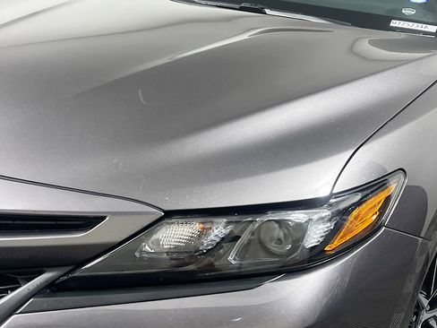 Used 2024 Toyota Camry SE w/ Convenience Package image 11