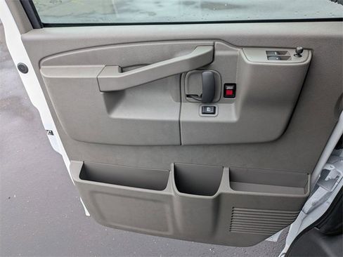 New 2025 GMC Savana 3500 w/ Driver Convenience Package image 11