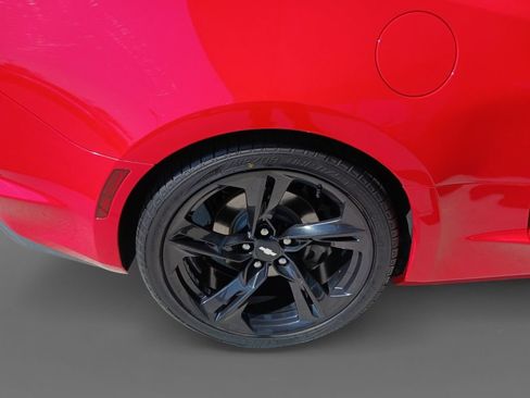 Used 2019 Chevrolet Camaro LT RWD image 10