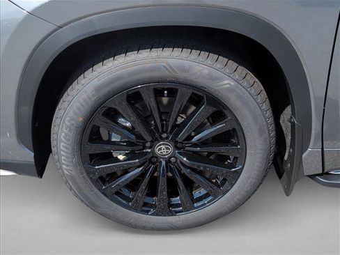 New 2026 Toyota Highlander XSE AWD/4WD image 10