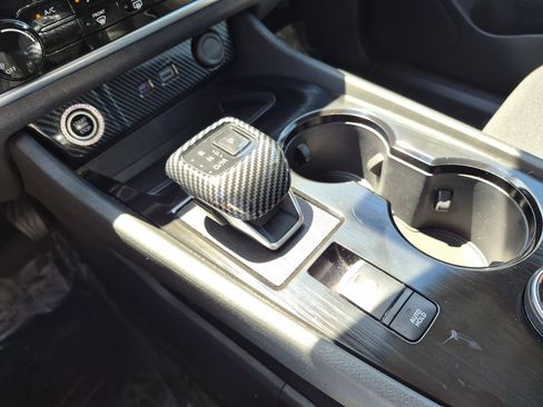 Used 2023 Nissan Rogue S AWD/4WD image 31