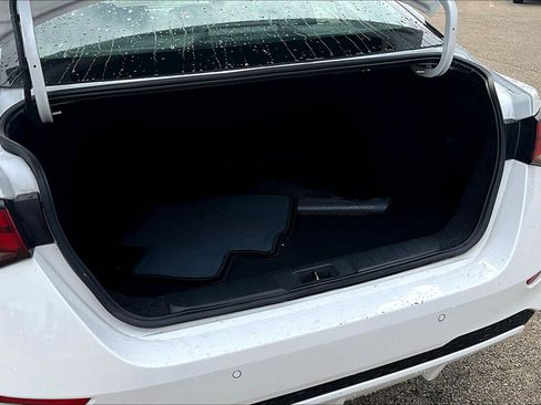 Used 2022 Nissan Sentra SV image 19