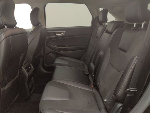 Used 2017 Ford Edge Sport w/ Equipment Group 401A AWD/4WD image 18