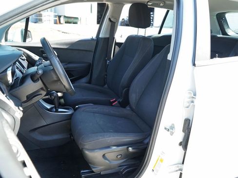 Used 2019 Chevrolet Trax LS image 7