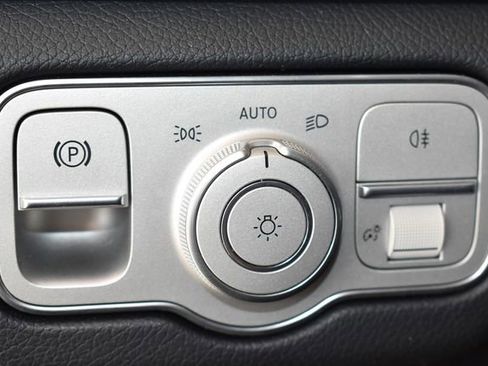 Used 2025 Mercedes-Benz GLE 350 4MATIC image 23