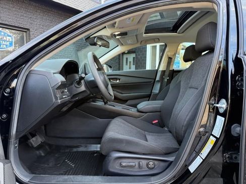 Used 2024 Honda Accord EX image 11