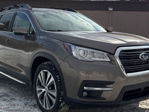 Used 2022 Subaru Ascent Limited image 3