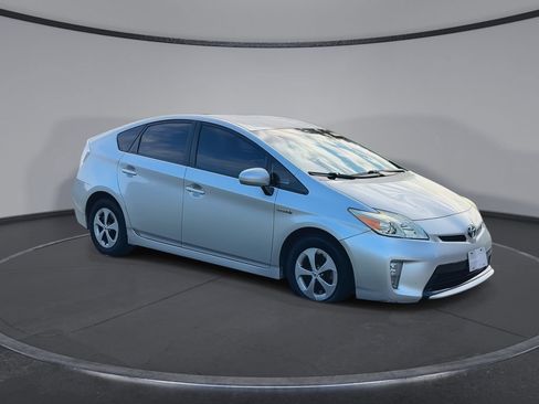 Used 2012 Toyota Prius Four FWD image 2