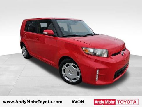 Used 2014 Scion xB image 1