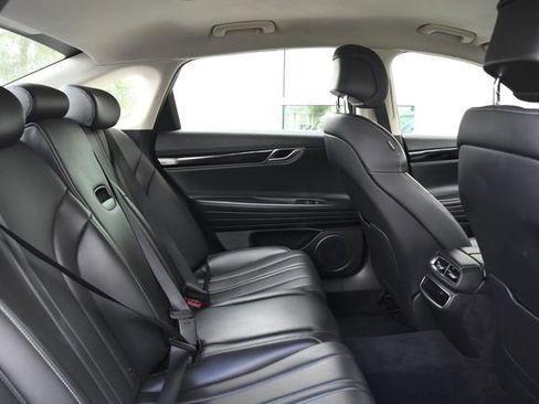 Used 2023 Genesis G80 2.5T image 30