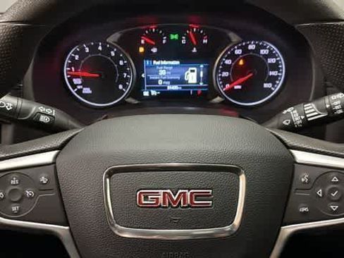 Used 2024 GMC Terrain SLE w/ Elevation Edition AWD/4WD image 17