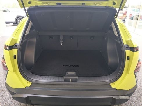 Used 2024 Hyundai Kona SEL FWD image 4