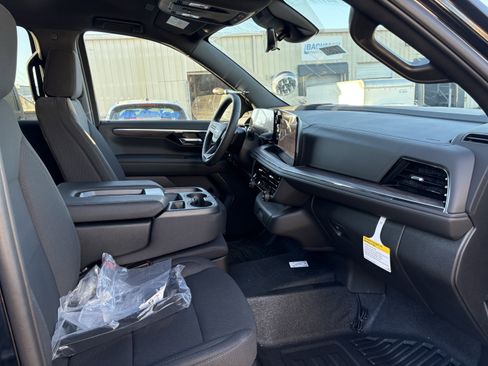 New 2025 Chevrolet Tahoe 4WD image 24
