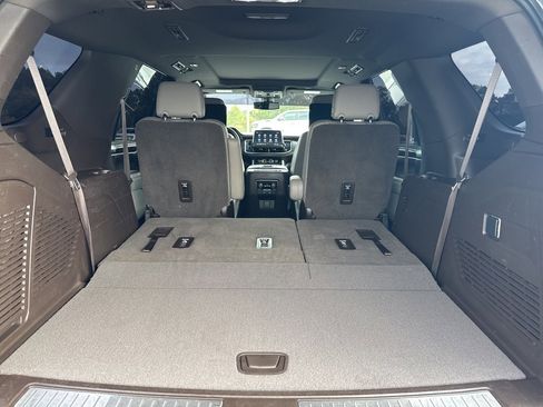 Used 2021 Chevrolet Tahoe Z71 w/ Rear Media and Nav Package image 9