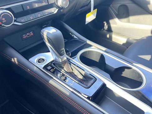 New 2025 Nissan Altima 2.5 SR image 17