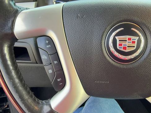 Used 2013 Cadillac Escalade ESV Premium image 22