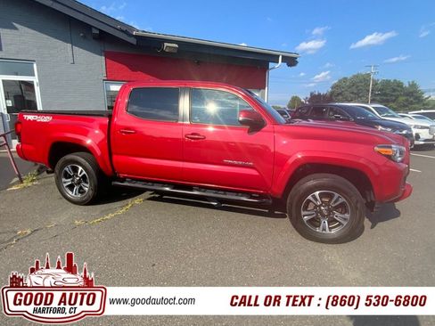Used 2019 Toyota Tacoma TRD Sport w/ Technology Package AWD/4WD image 14
