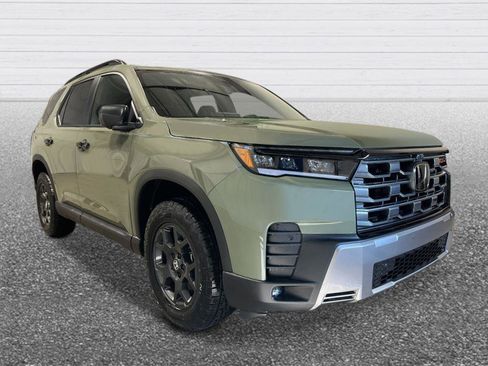 New 2026 Honda Pilot TrailSport image 9