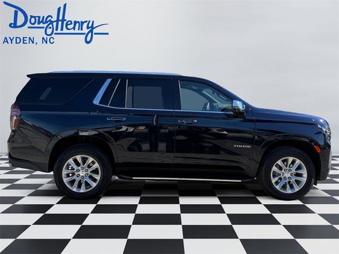 Used 2024 Chevrolet Tahoe Premier w/ Premium Package image 6