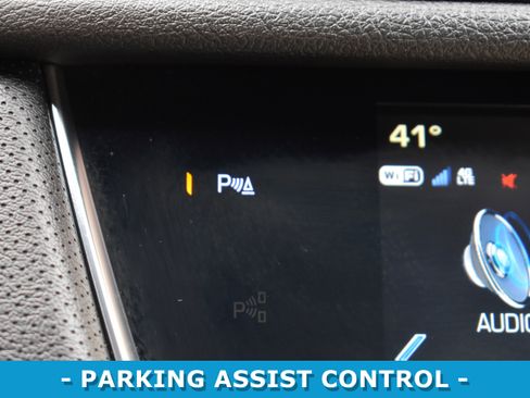 Used 2018 Cadillac XT5 Premium Luxury image 16