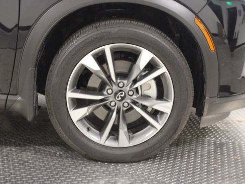 Certified 2025 INFINITI QX60 Luxe w/ Vision Package image 18