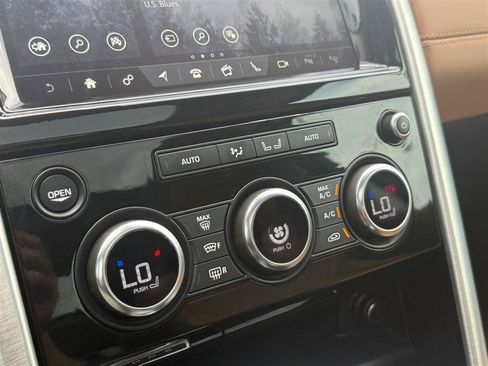 Used 2019 Land Rover Discovery HSE Luxury AWD/4WD image 30