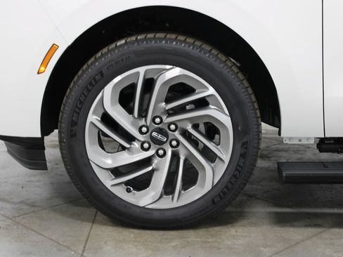 New 2026 Lincoln Navigator L Reserve AWD/4WD image 21