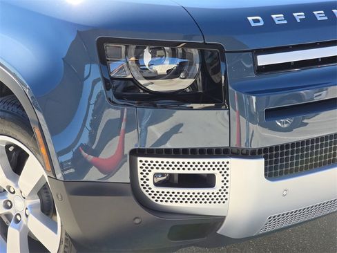 New 2025 Land Rover Defender 110 S image 32