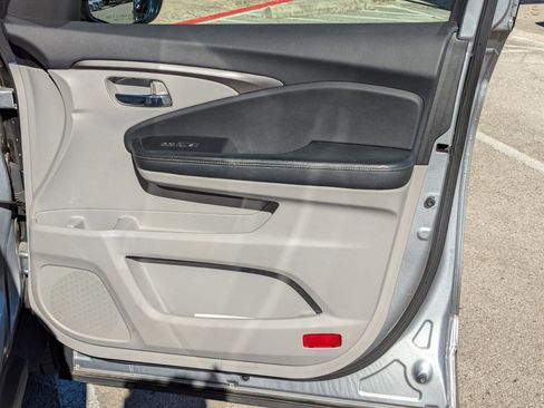 Used 2019 Honda Ridgeline RTL-T image 28