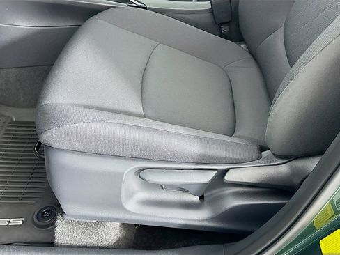 Used 2024 Toyota Corolla Cross LE image 20