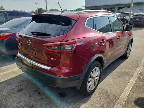 Used 2020 Nissan Rogue Sport SV FWD image 3