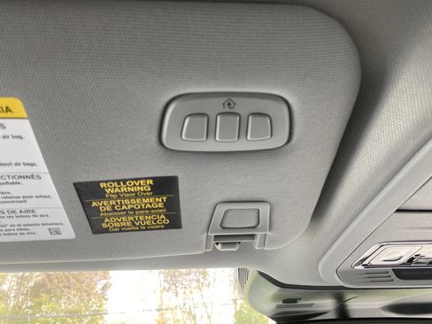 Used 2022 Lincoln Corsair AWD w/ Equipment Group 101A image 20