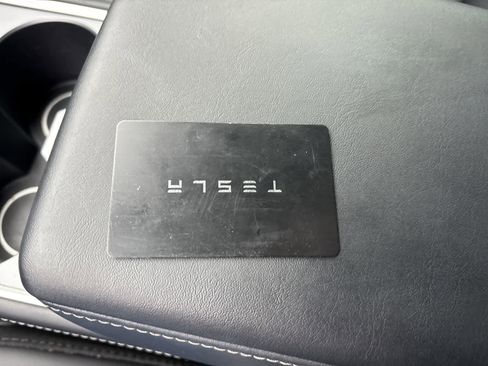 Used 2022 Tesla Model 3 Long Range image 18