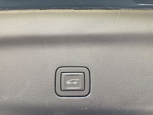 Used 2025 Chevrolet Tahoe Z71 w/ Z71 Off-Road Package image 53