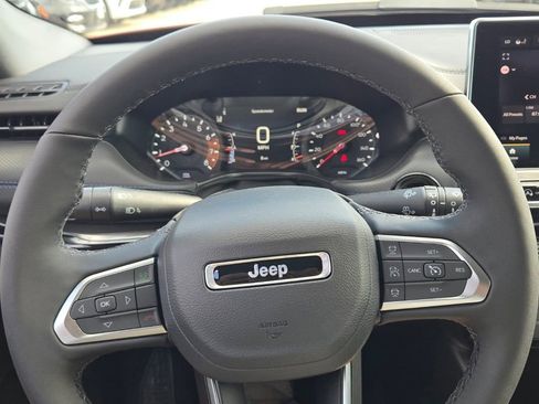 New 2026 Jeep Compass Limited w/ Limited Altitude Pack image 33