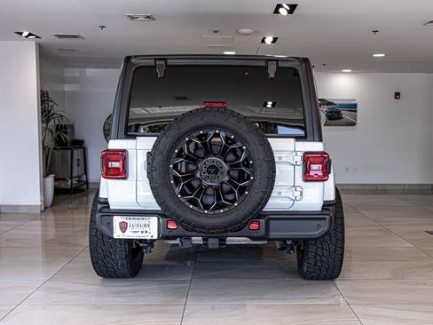 Used 2021 Jeep Wrangler Unlimited Sahara w/ Safety Group AWD/4WD image 13