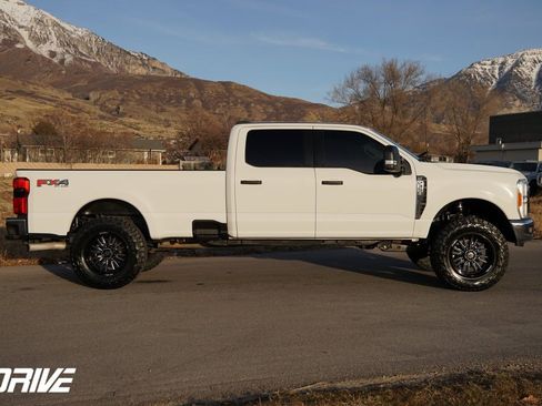 Used 2023 Ford F350 XLT image 12