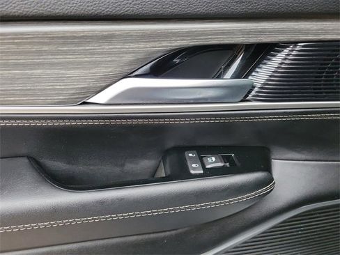 Used 2024 Jeep Wagoneer L Series II image 20