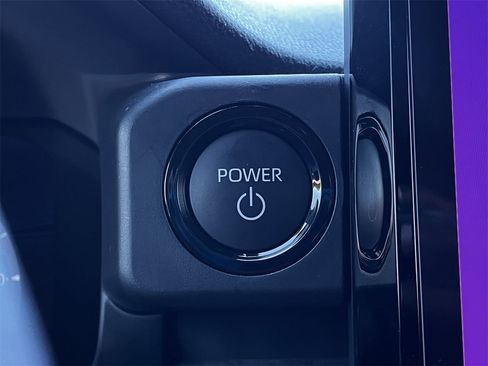 Used 2024 Toyota Tacoma Trailhunter image 19