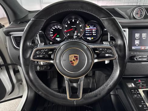 Used 2018 Porsche Macan AWD/4WD image 26