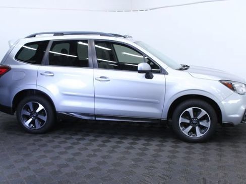Used 2018 Subaru Forester 2.5i Premium w/ All-Weather Package AWD/4WD image 4