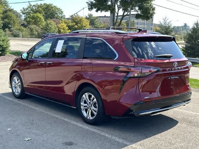 Used 2023 Toyota Sienna Platinum AWD/4WD image 33
