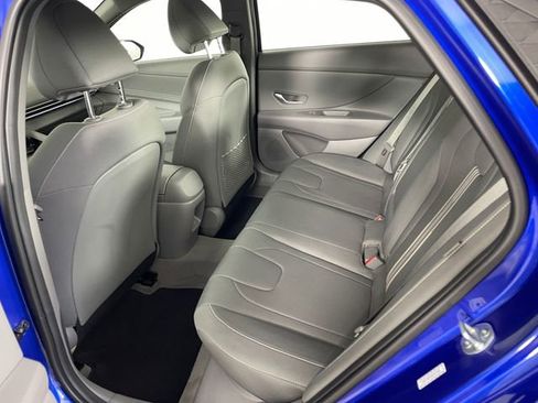 Certified 2025 Hyundai Elantra SEL image 19