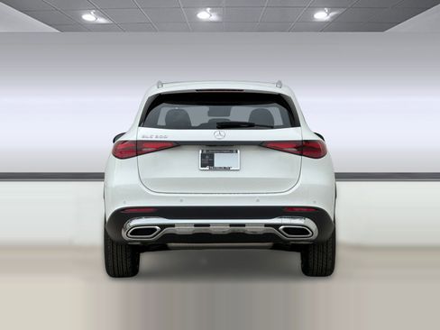 New 2026 Mercedes-Benz GLC 300 image 9