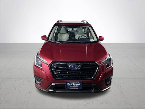 Used 2023 Subaru Forester Premium image 3
