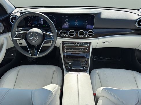 Used 2023 Mercedes-Benz E 450 4MATIC Sedan image 10
