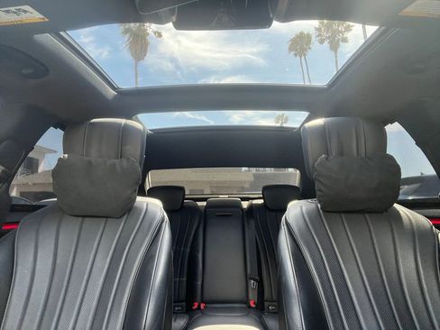 Used 2022 Mercedes-Benz S 500 4MATIC w/ AMG Line Package image 18
