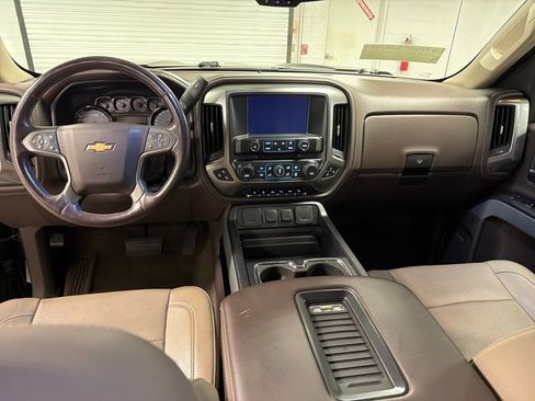 Used 2016 Chevrolet Silverado 1500 LTZ Z71 w/ LTZ Plus Package AWD/4WD image 29