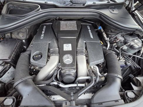 Used 2012 Mercedes-Benz ML 63 AMG 4MATIC image 20