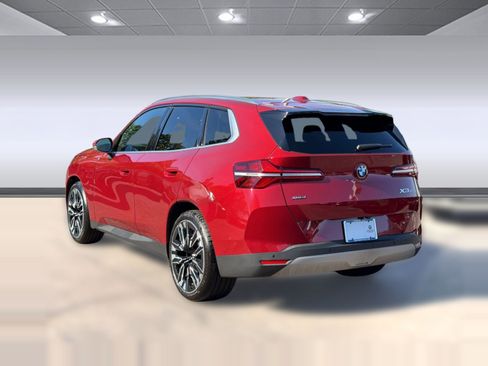 Used 2025 BMW X3 xDrive30i w/ Premium Package AWD/4WD image 3